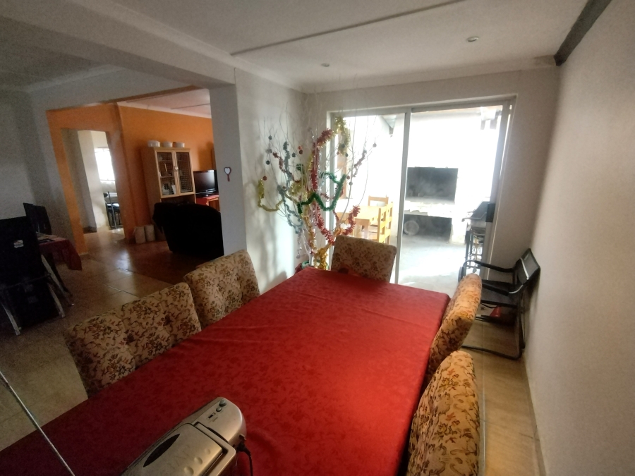 6 Bedroom Property for Sale in Kruisfontein Eastern Cape